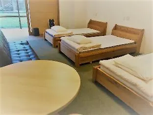 Kyoto Utano Youth Hostel 0*,